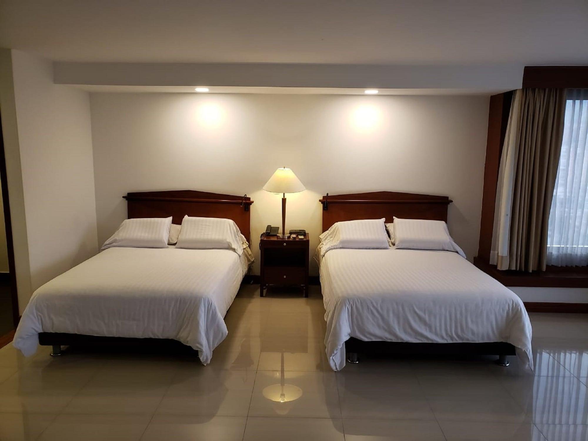 Torre De Cali Plaza Hotel Екстериор снимка