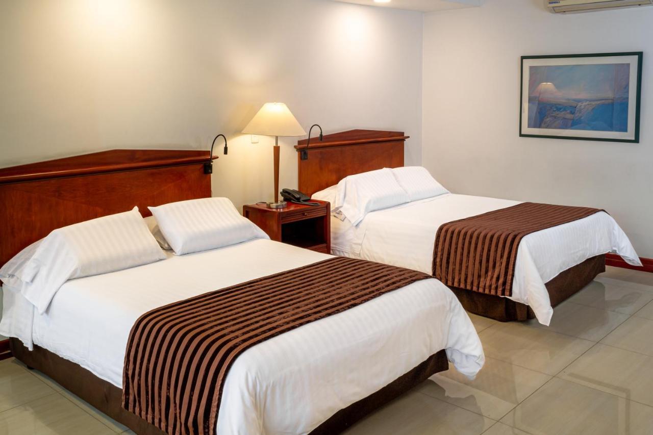Torre De Cali Plaza Hotel Екстериор снимка